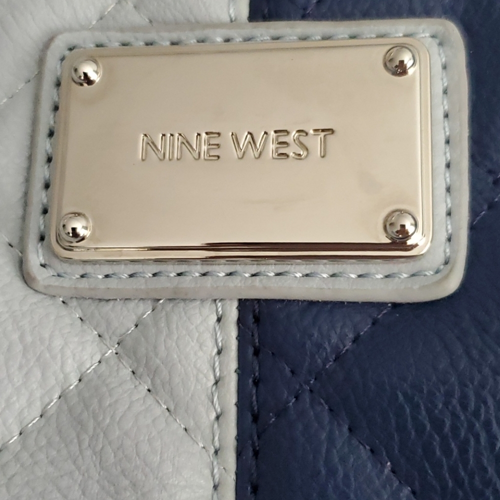 Purse - Picture 3 of 7